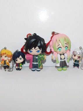 5 Demon Slayer Kimetsu no Yaiba Keychains / Backpack Clips Giyu Tomioka +